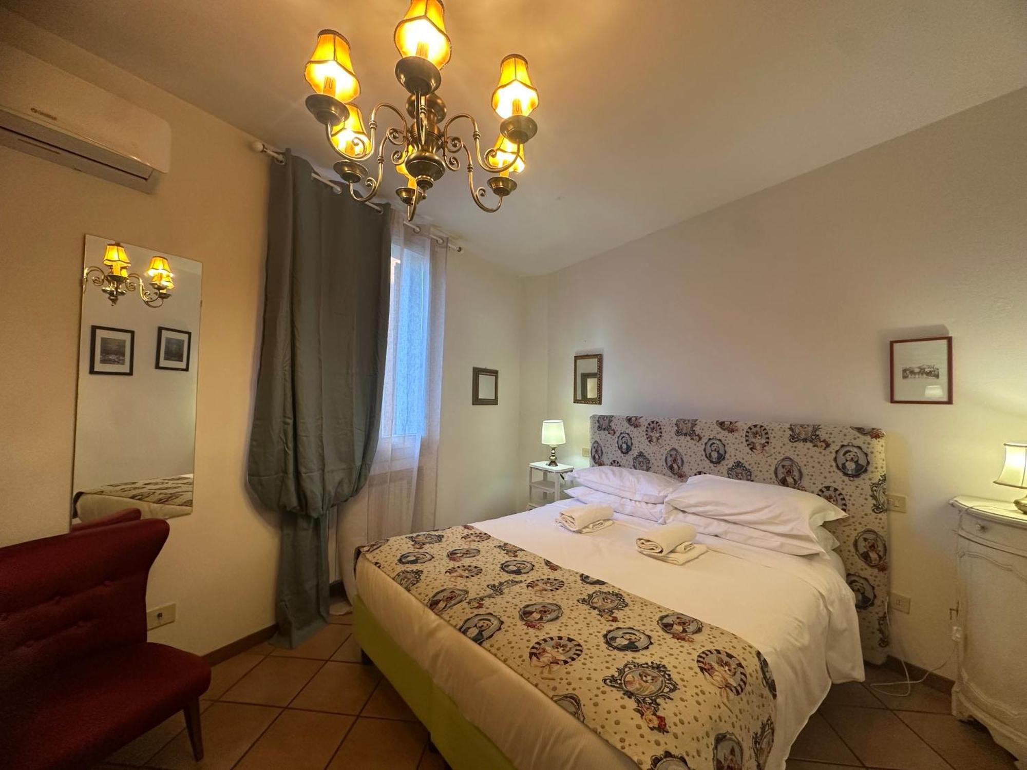 Bohemien Pop Casa Vacanze Aparthotel Bolonia Exterior foto