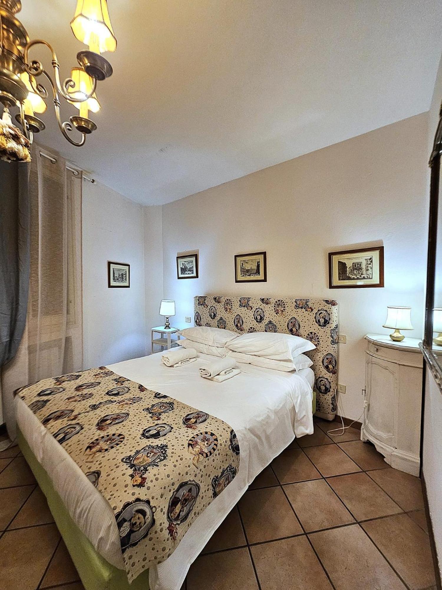 Bohemien Pop Casa Vacanze Aparthotel Bolonia Exterior foto
