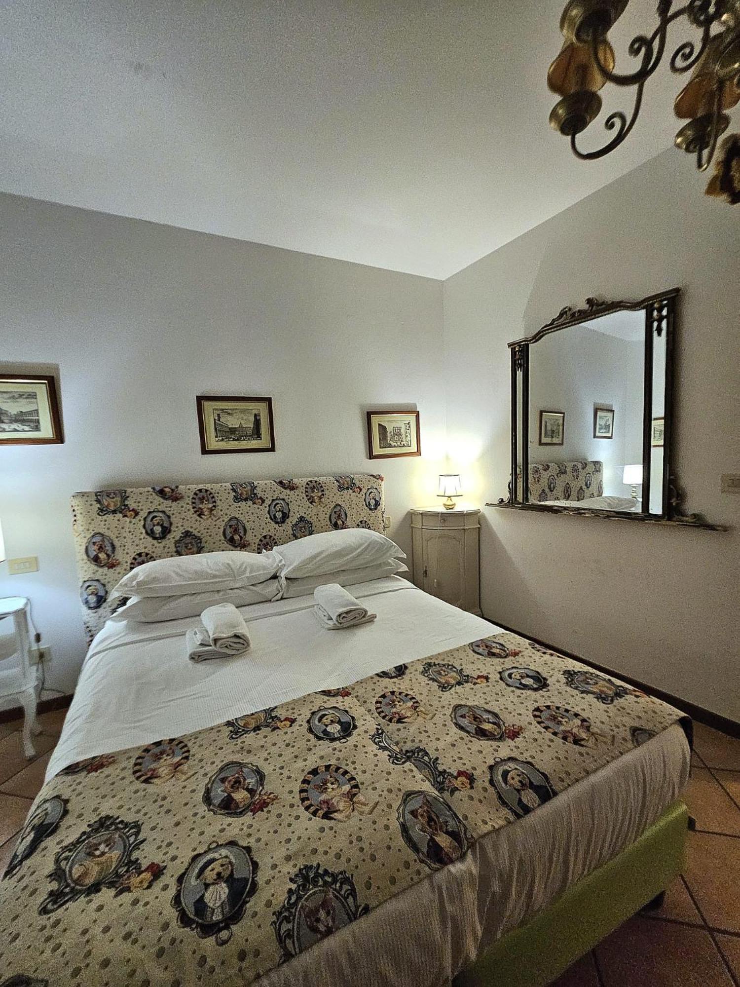 Bohemien Pop Casa Vacanze Aparthotel Bolonia Exterior foto